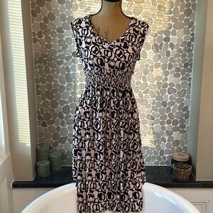Brown and white patterned dress sinched waist - size M